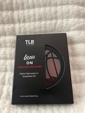 The Lip Bar Glow On Highlighting Blush - Rose